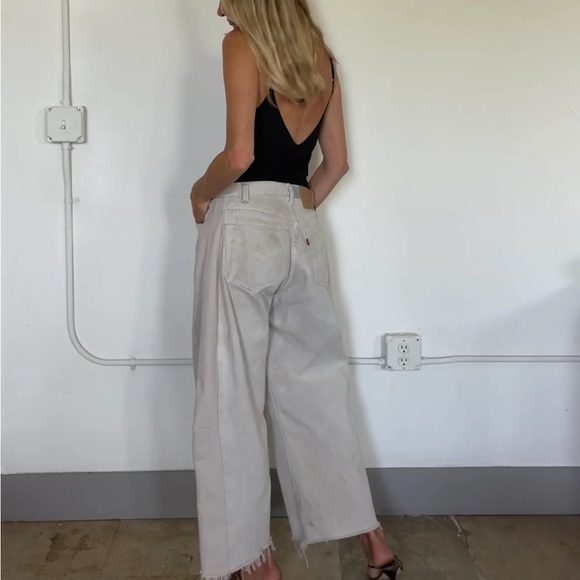 VINCENT JAMES V Neck Tank - Picture 2 of 2